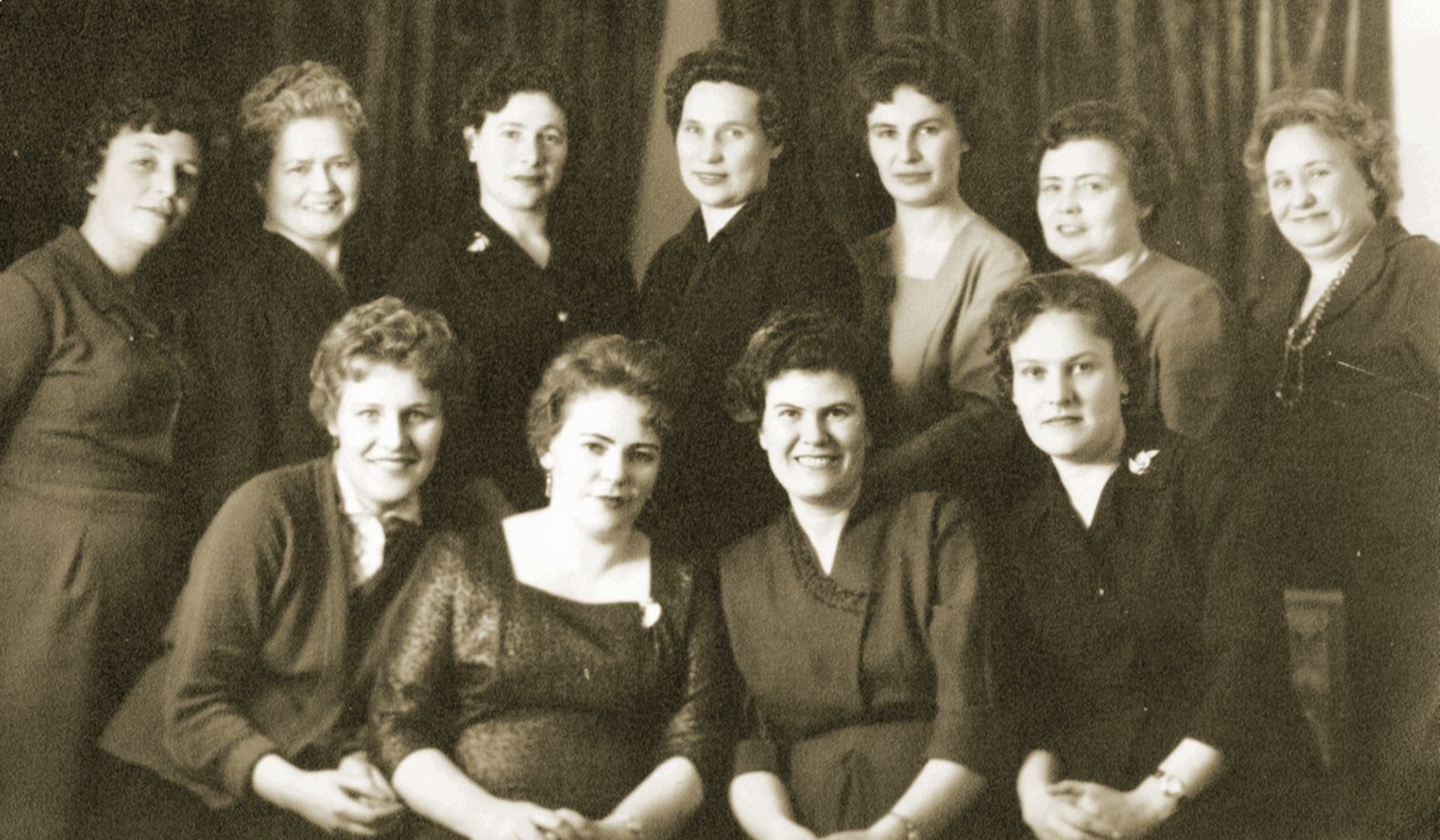 Первый коллектив работников Дома бракосочетания.г. Горький, 1962 год